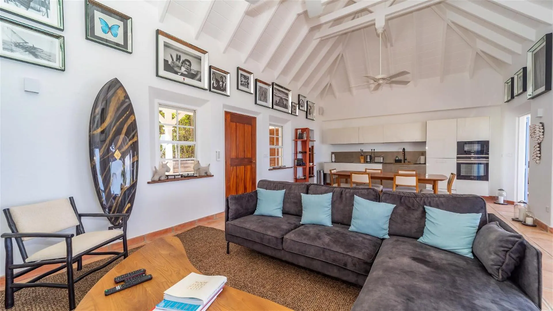 Ideally Located Gorgeous Villa St. Barthelemy Saint-Barthelemy