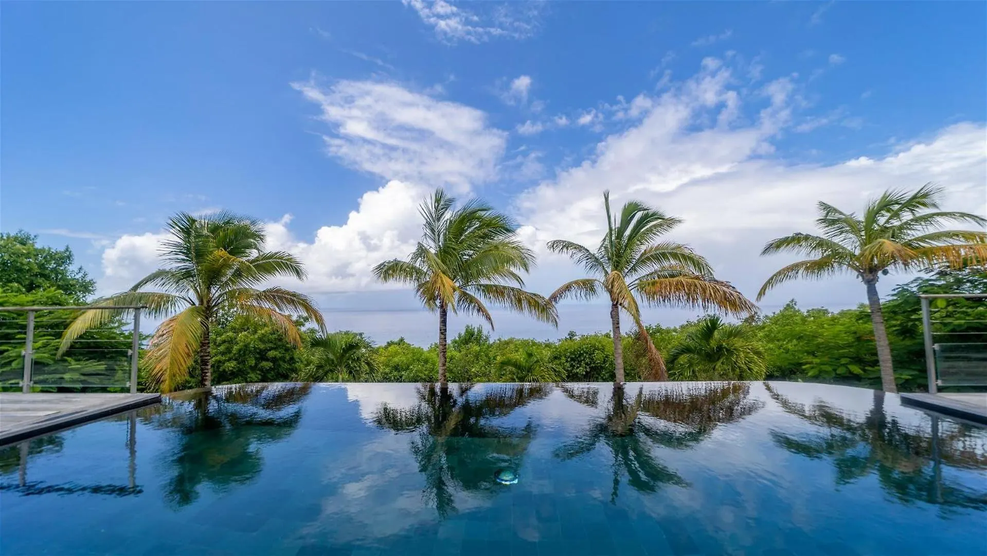 Ideally Located Gorgeous Villa St. Barthelemy Saint-Barthelemy