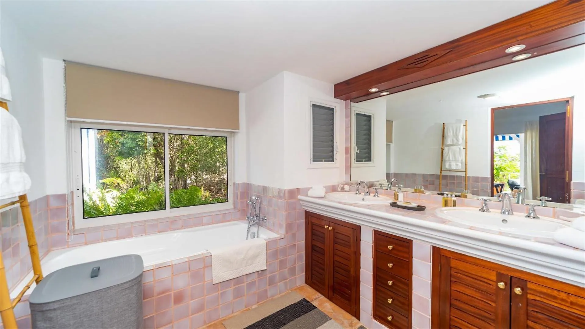 Ideally Located Gorgeous Villa St. Barthelemy 0*,