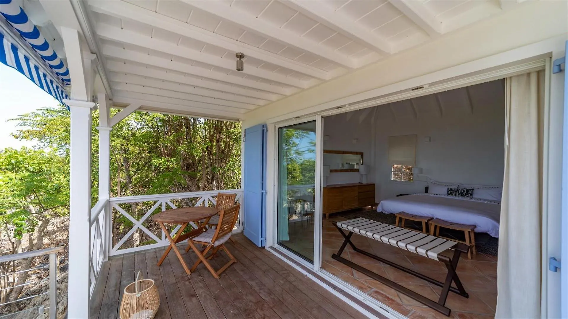 Ideally Located Gorgeous Villa St. Barthelemy Saint-Barthelemy